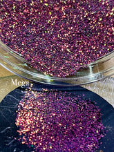 Load image into Gallery viewer, Color Shifting Fine Glitter
